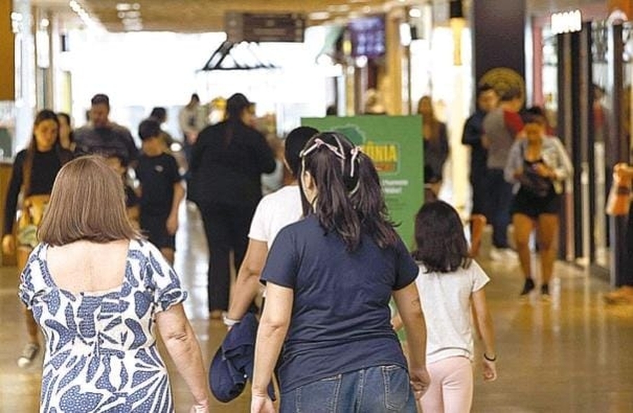 Regra para trabalho no comércio vai entrar em vigor
