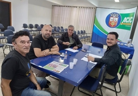 Reunião entre a ACIC com a Prefeitura para tratar sobre a decoração de natal em Cubatão