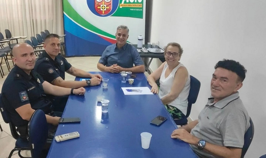 ACIC em reunião com GMC.