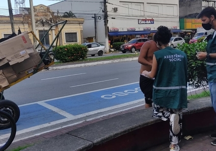 Serviço Especializado de Abordagem Social atende moradores em situação de rua na cidade de Cubatão